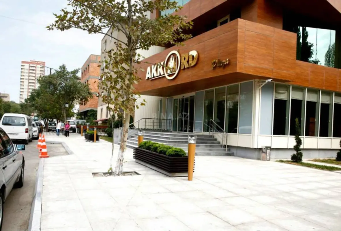 Kirayə verilir 5 otaqlı ofis 145 m²