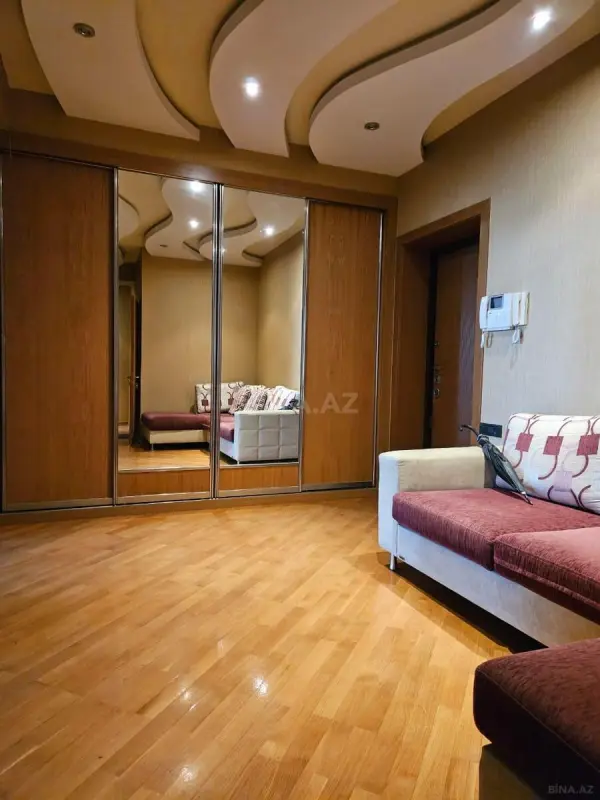 Kirayə verilir 3 otaqlı mənzil 100 m²