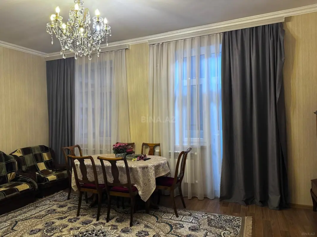 Satılır 4 otaqlı mənzil 114 m²