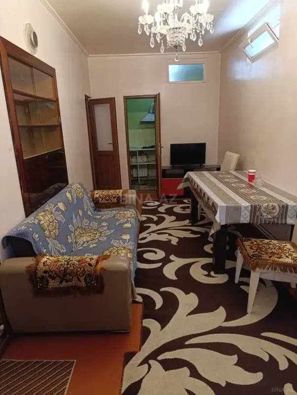Kirayə verilir 3 otaqlı mənzil 130 m²
