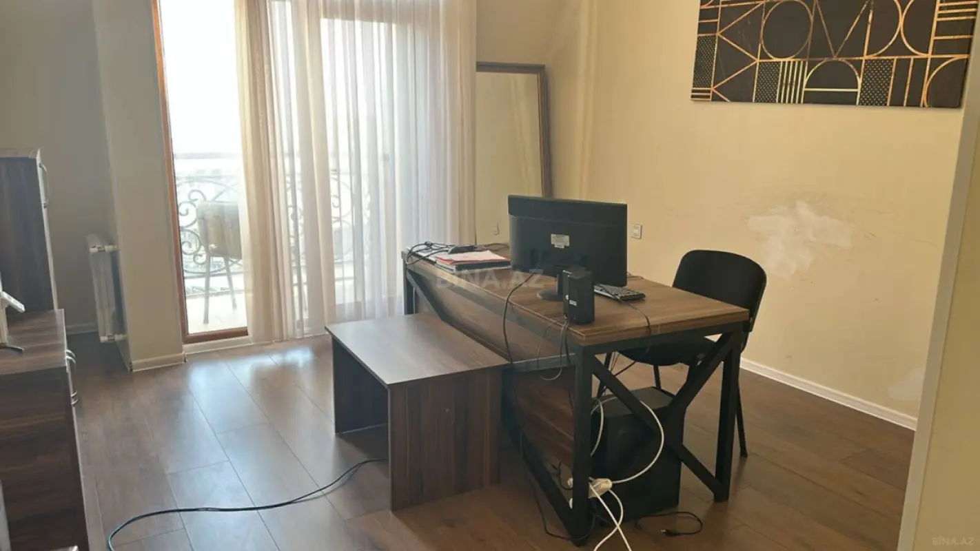 Kirayə verilir 2 otaqlı ofis 60 m²