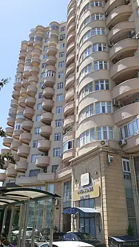 Kirayə verilir 3 otaqlı mənzil 102 m² — Bakı 3 otaq 102.00 m²