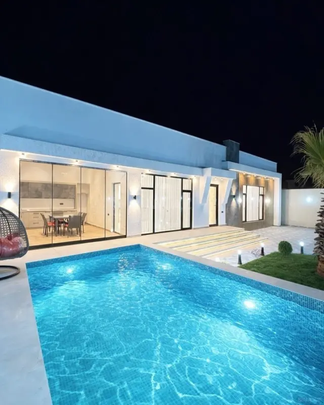 Kirayə verilir 4 otaqlı həyət evi 300 m²