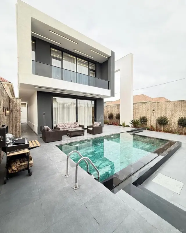 Kirayə verilir 5 otaqlı həyət evi 300 m²