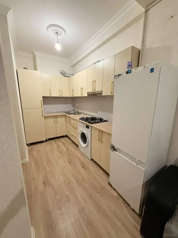Kirayə verilir 2 otaqlı mənzil 75 m²