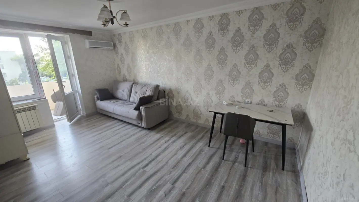 Satılır 1 otaqlı mənzil 40 m²