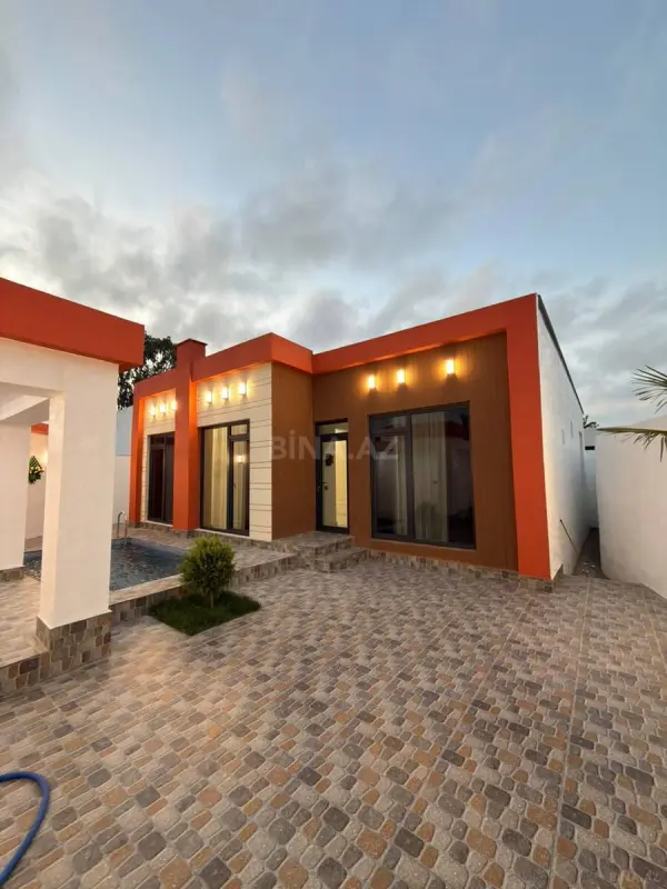 Satılır 4 otaqlı həyət evi 130 m²