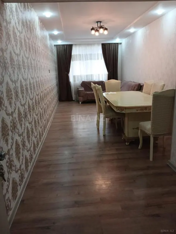 Kirayə verilir 3 otaqlı mənzil 130 m²