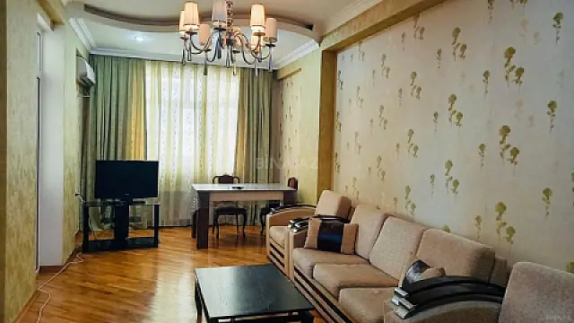 Kirayə verilir 2 otaqlı mənzil 90 m² — Bakı 2 otaq 90.00 m²