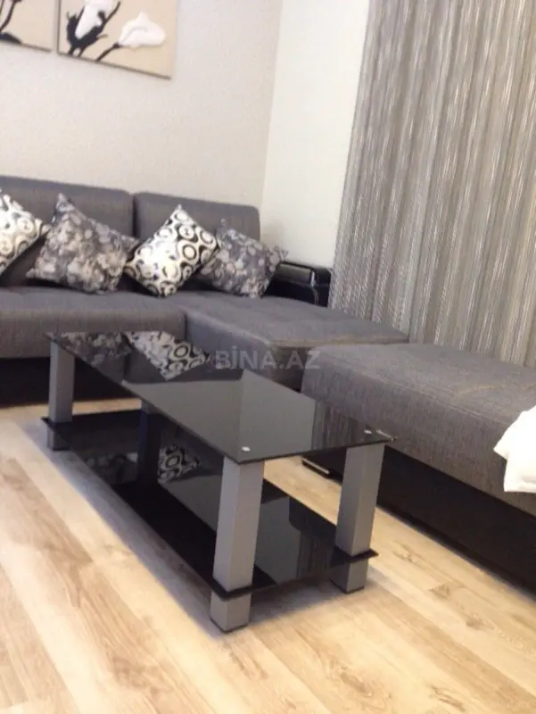 Kirayə verilir 2 otaqlı mənzil 40 m²