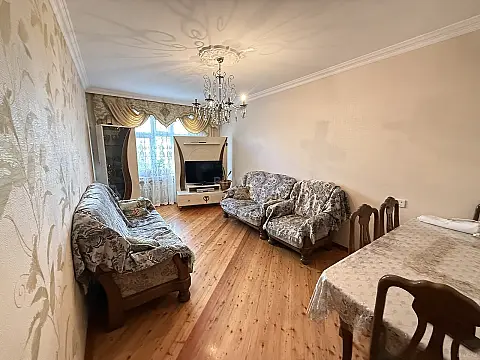 Satılır 3 otaqlı mənzil 80 m² — Bakı, Həzi Aslanov qəs. 3 otaq 80.00 m²