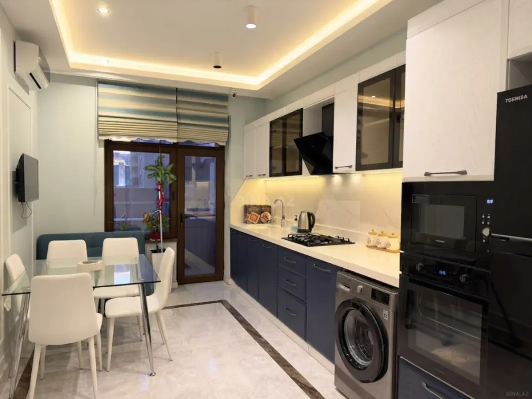 Kirayə verilir 2 otaqlı mənzil 90 m²