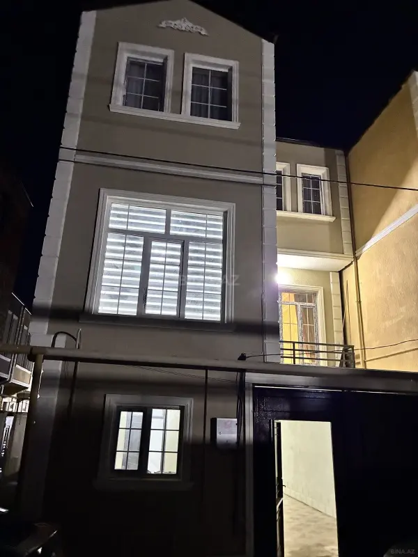 Satılır 4 otaqlı həyət evi 200 m²