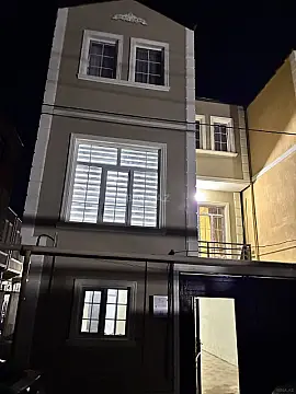 Satılır 4 otaqlı həyət evi 200 m² — Xırdalan 4 otaq 200.00 m²