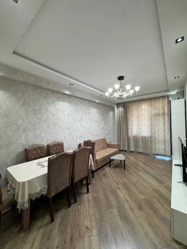 Kirayə verilir 2 otaqlı mənzil 69 m²