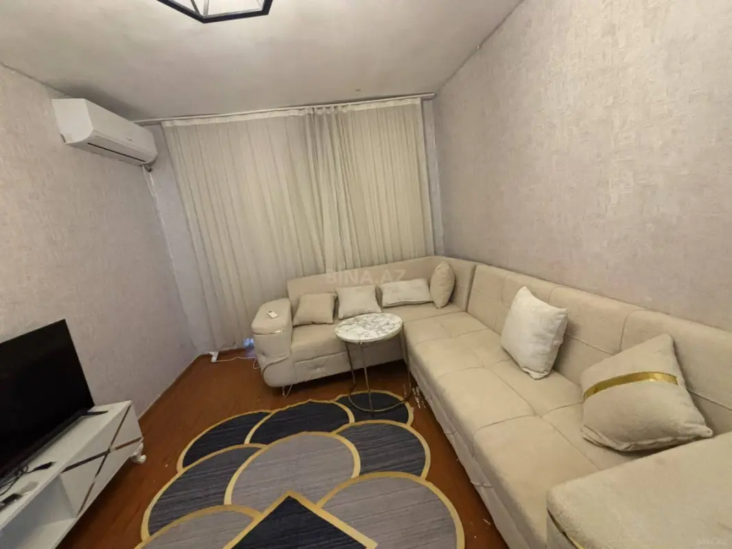 Kirayə verilir 2 otaqlı mənzil 80 m²