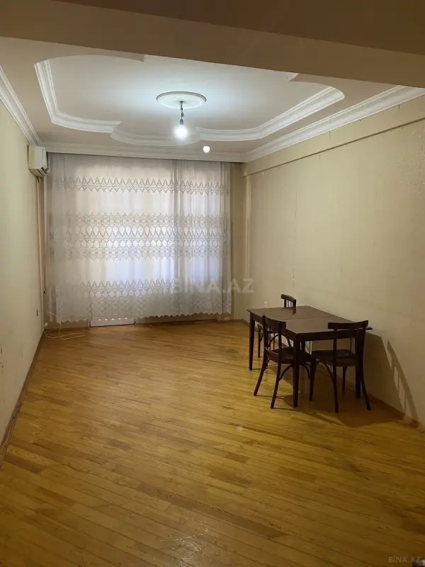 Kirayə verilir 2 otaqlı mənzil 95 m²