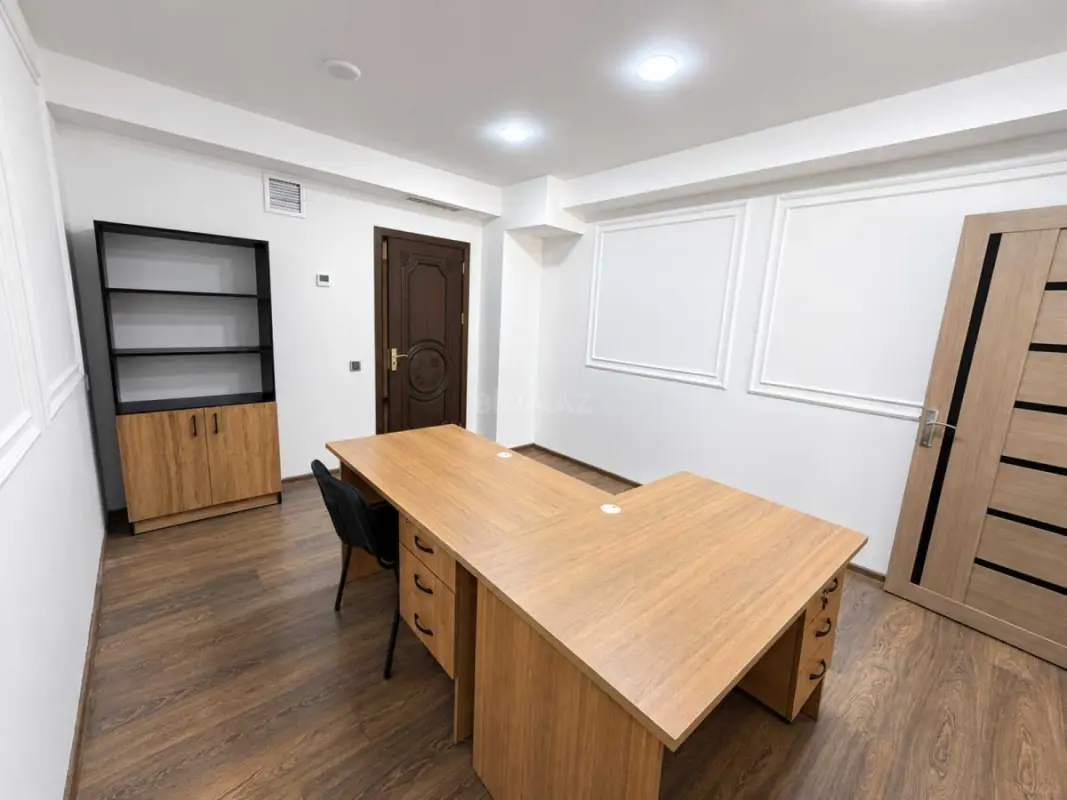 Kirayə verilir 2 otaqlı ofis 32 m²
