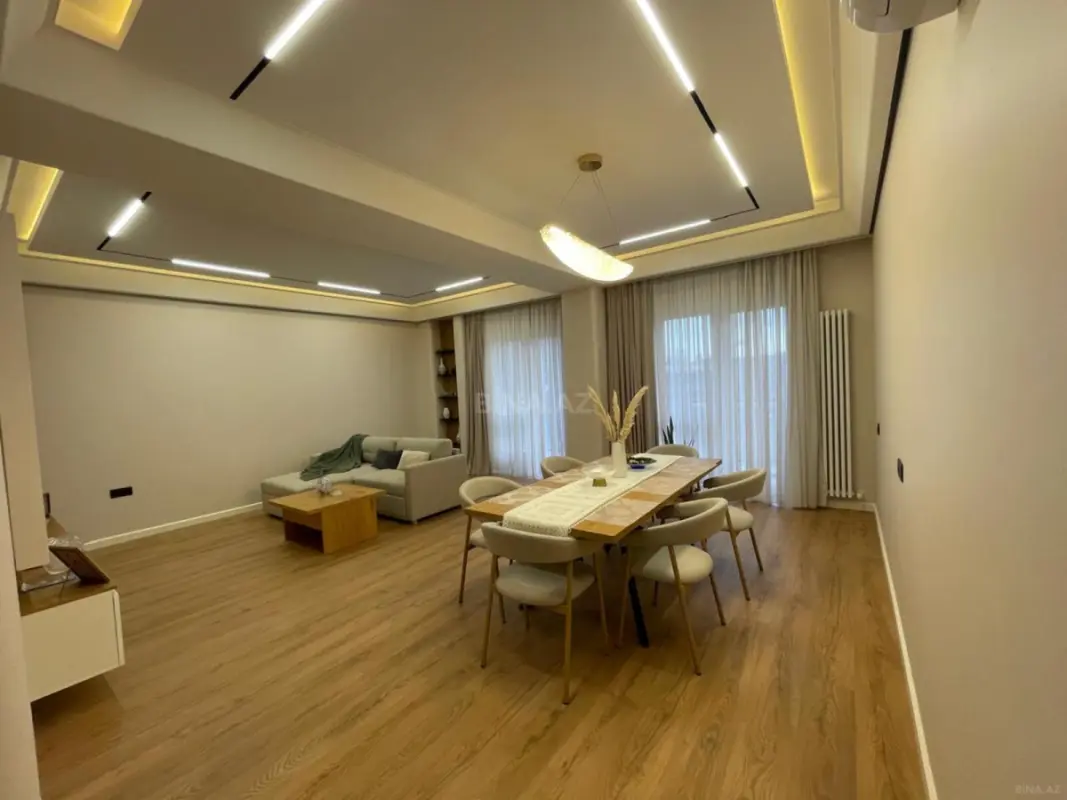 Kirayə verilir 3 otaqlı mənzil 140 m²