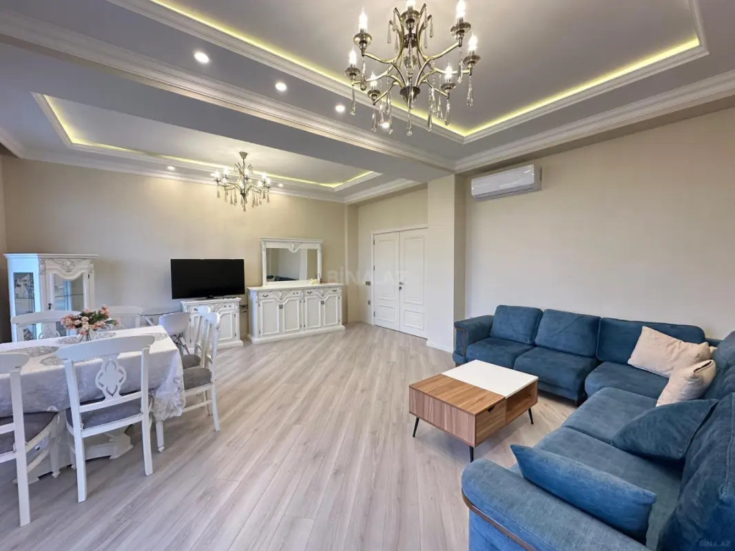 Kirayə verilir 3 otaqlı mənzil 140 m²