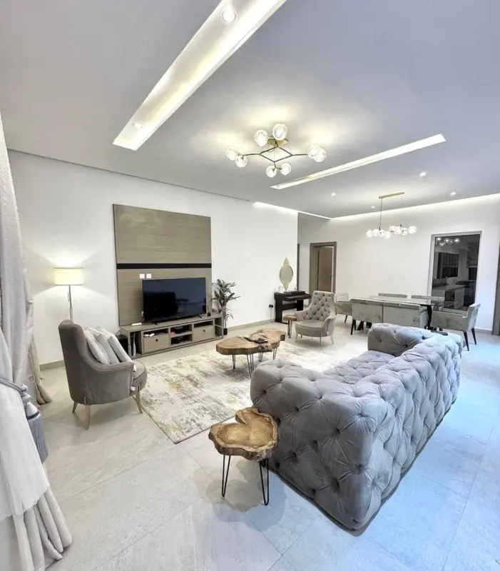 Kirayə verilir 3 otaqlı mənzil 145 m²
