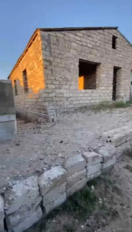 Satılır 5 otaqlı həyət evi 100 m²