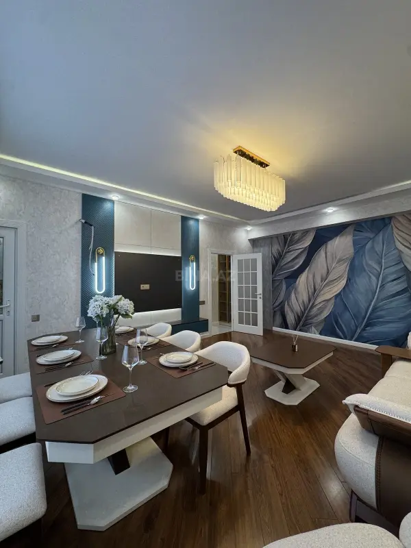Satılır 2 otaqlı mənzil 84 m²
