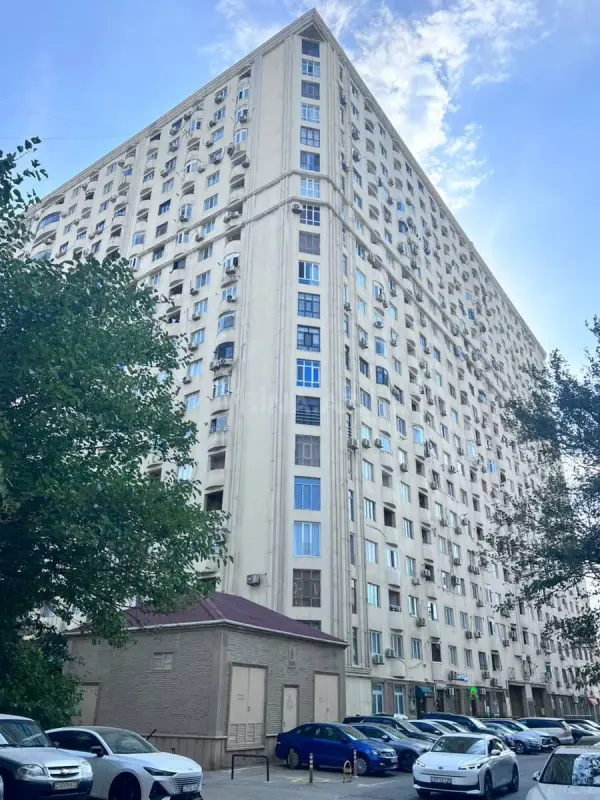 Satılır 3 otaqlı mənzil 101 m²