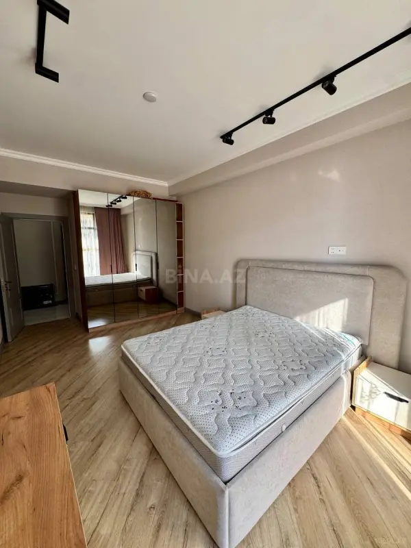 Kirayə verilir 2 otaqlı mənzil 72 m²