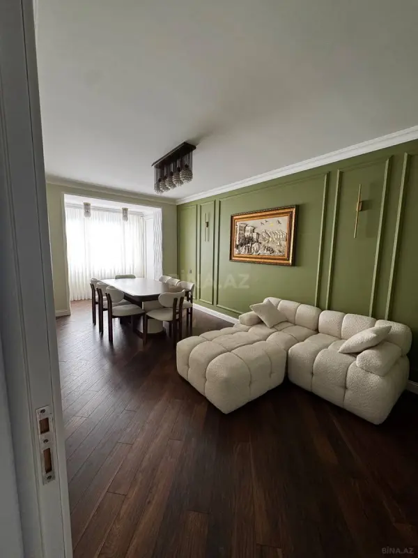 Satılır 4 otaqlı mənzil 110 m²