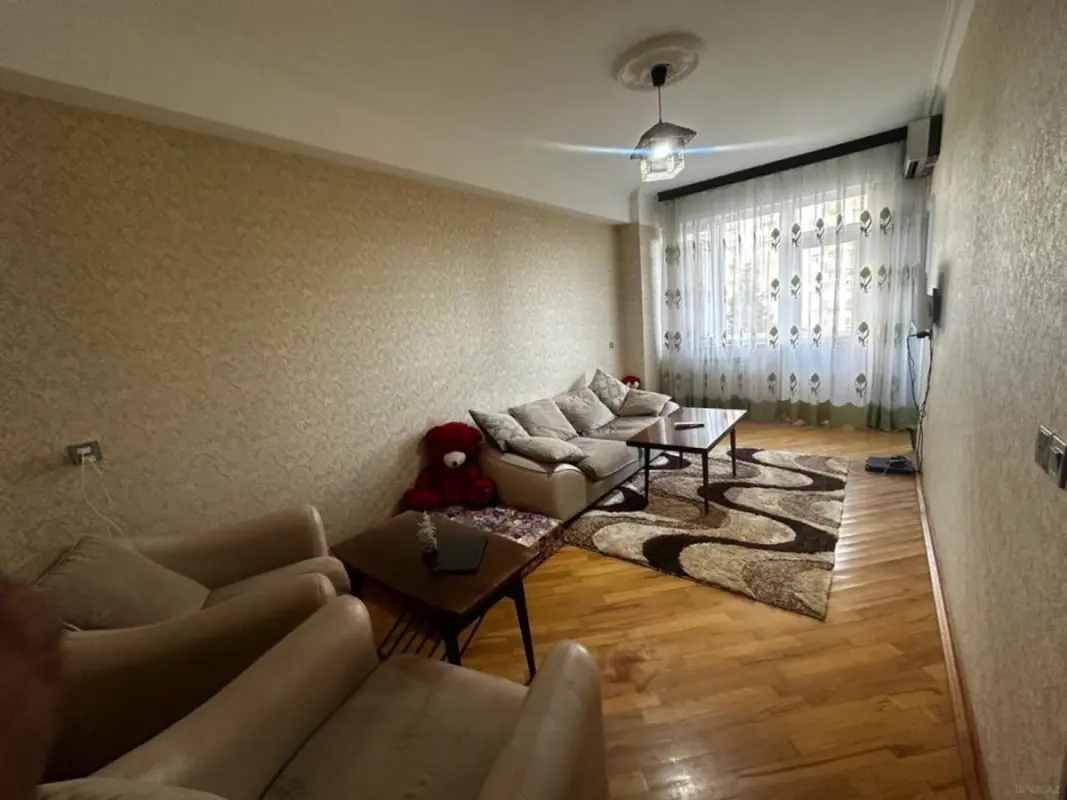 Satılır 2 otaqlı mənzil 71 m²