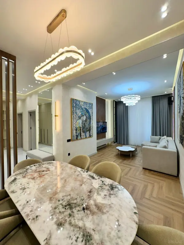 Satılır 2 otaqlı mənzil 92 m²
