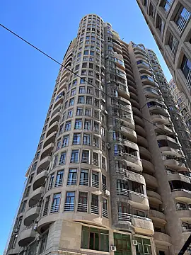 Satılır 3 otaqlı mənzil 157 m² — Bakı 3 otaq 157.00 m²