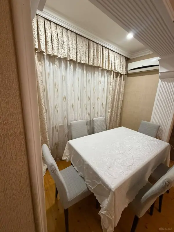 Kirayə verilir 2 otaqlı mənzil 68 m²