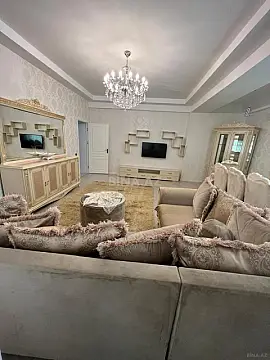 Kirayə verilir 3 otaqlı mənzil 140 m² — Bakı 3 otaq 140.00 m²