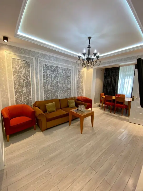 Satılır 2 otaqlı mənzil 56 m²