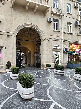 Kirayə verilir 2 otaqlı ofis 65 m² — Bakı, Sahil qəs. 2 otaq 65.00 m²