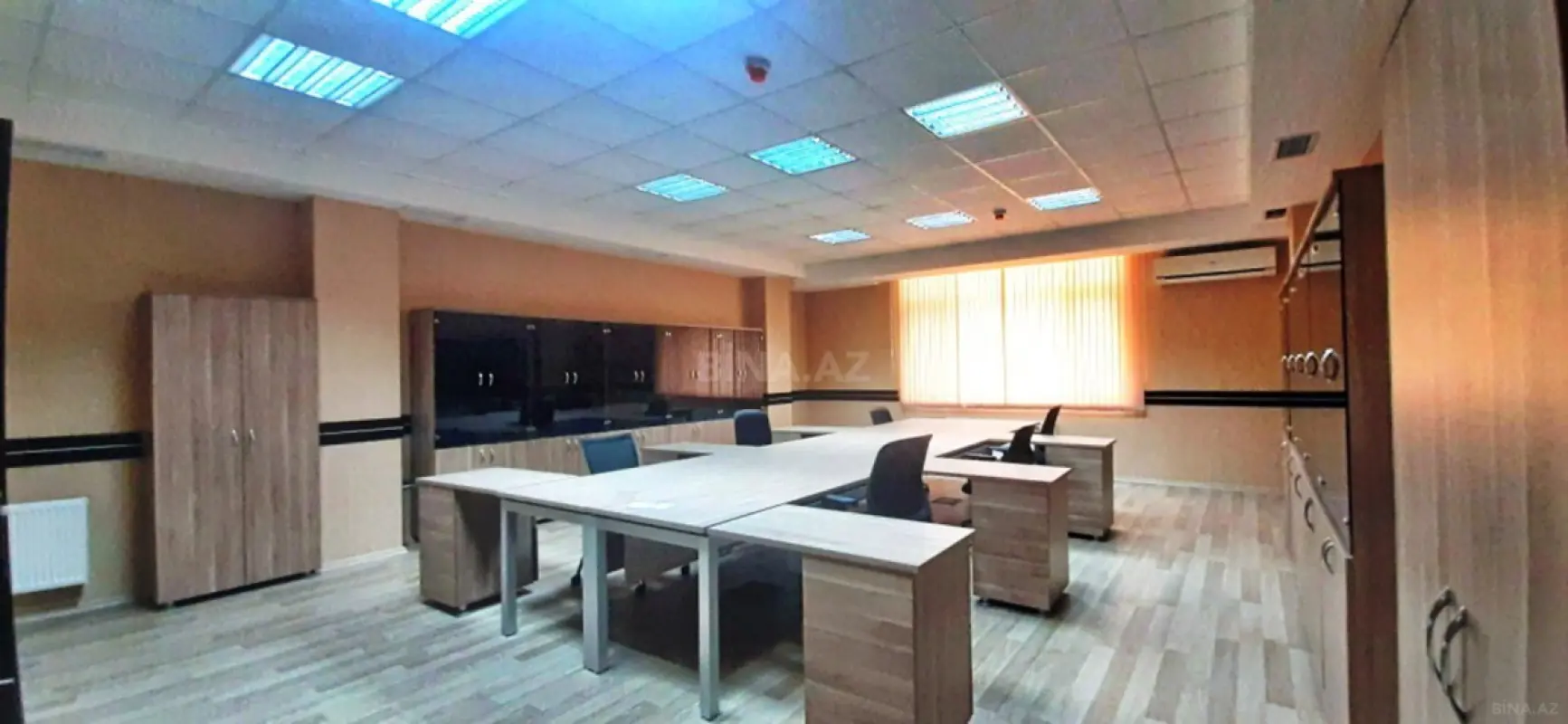 Kirayə verilir 20 otaqlı ofis 3200 m²