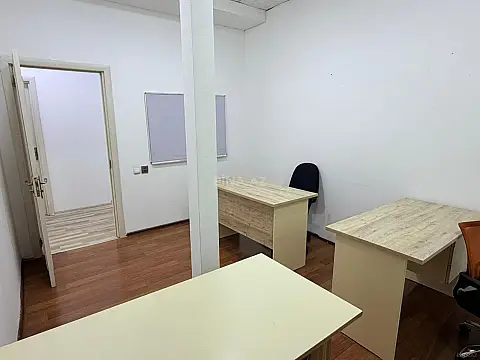 Kirayə verilir 1 otaqlı ofis 20 m² — Bakı, Sahil qəs. 1 otaq 20.00 m²