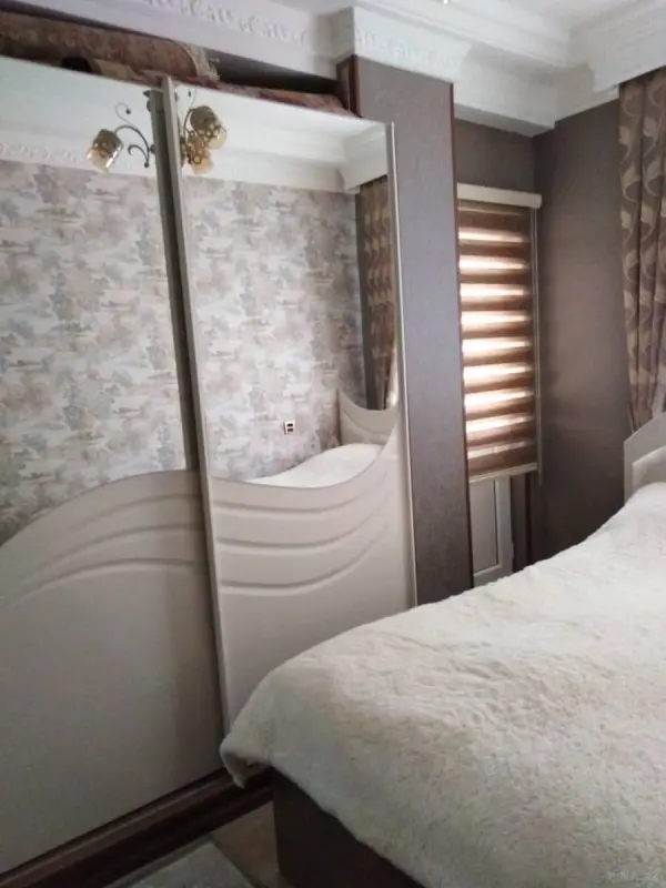 Kirayə verilir 2 otaqlı mənzil 74 m²
