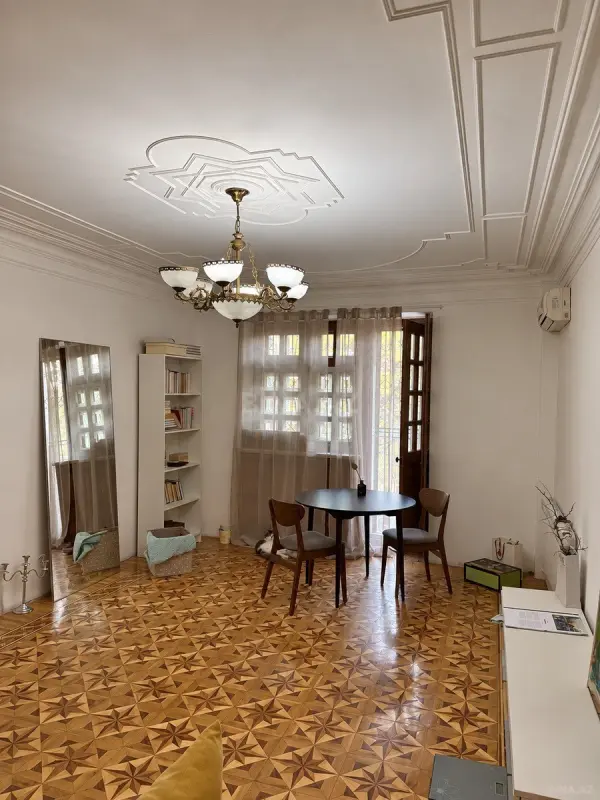 Kirayə verilir 2 otaqlı mənzil 60 m²