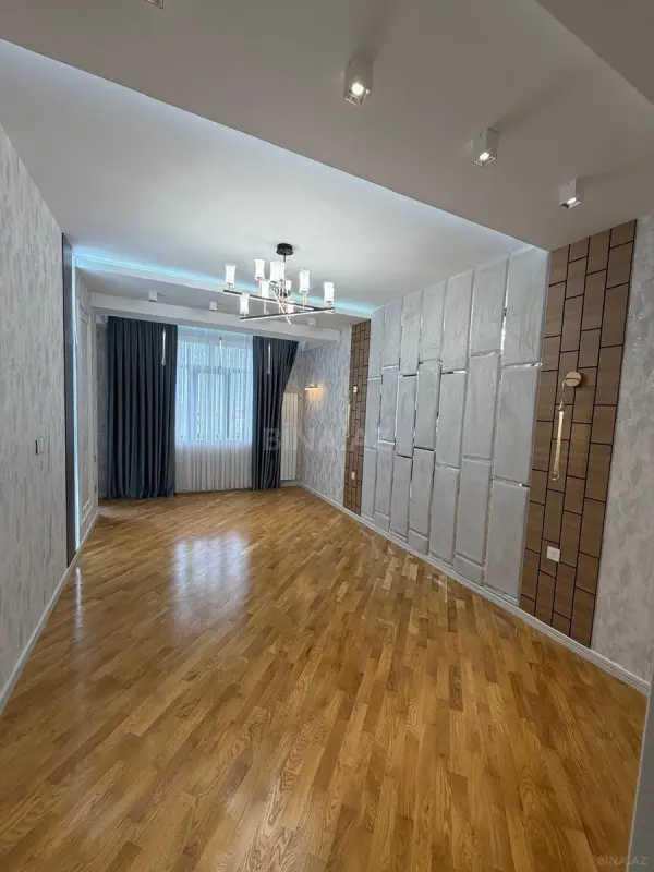 Satılır 3 otaqlı mənzil 119 m²