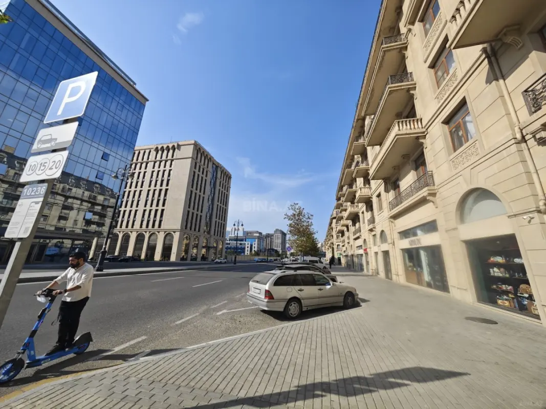 Kirayə verilir obyekt 215 m²