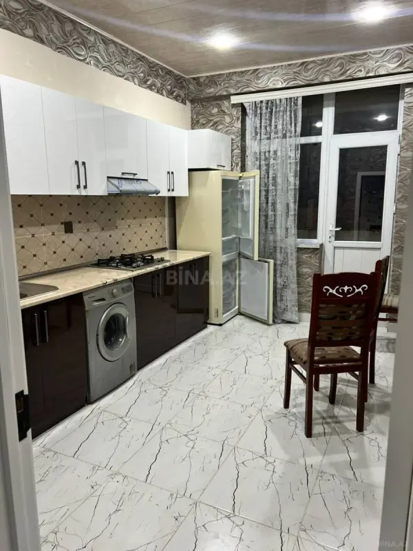 Kirayə verilir 3 otaqlı mənzil 101 m²