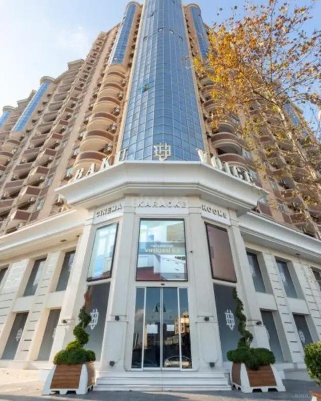 Satılır 3 otaqlı mənzil 135 m²