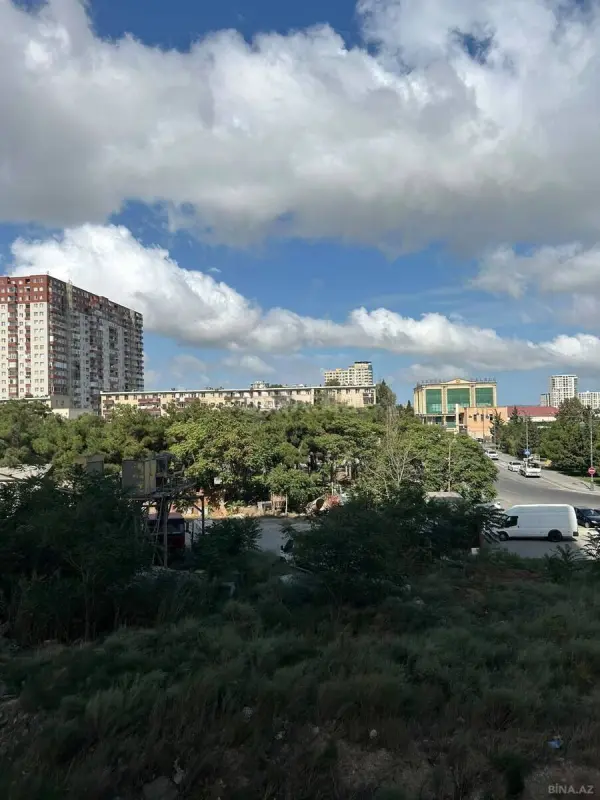 Kirayə verilir 2 otaqlı mənzil 97 m²
