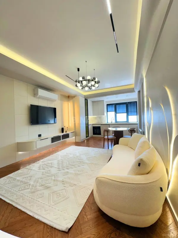 Satılır 2 otaqlı mənzil 68 m²
