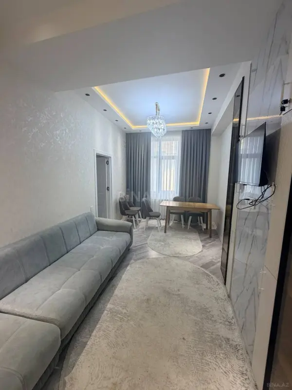 Kirayə verilir 2 otaqlı mənzil 70 m²