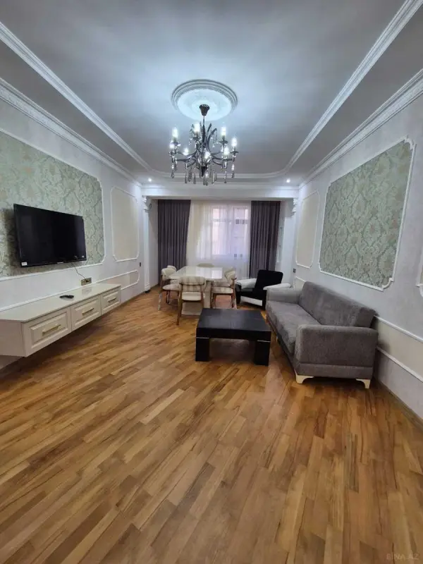 Kirayə verilir 2 otaqlı mənzil 114 m²