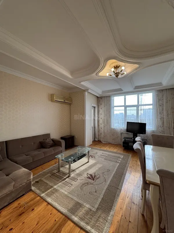 Kirayə verilir 2 otaqlı mənzil 80 m²